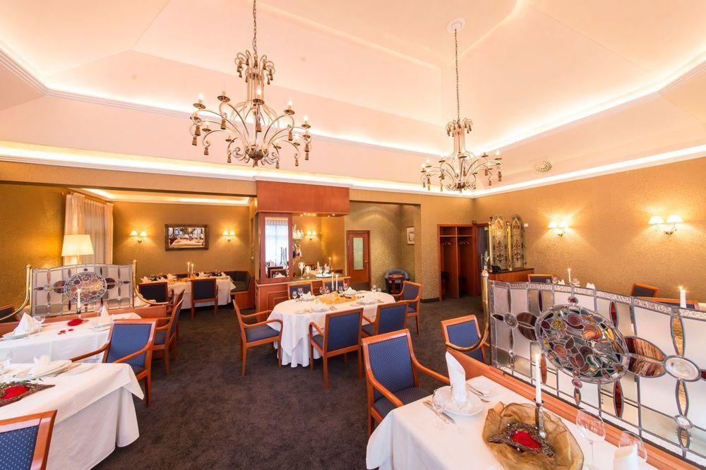 Schloss-Hotel Petry تريس كاردن المظهر الخارجي الصورة